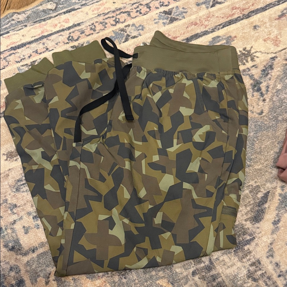 Camouflage FIGS Jogger Pants SP